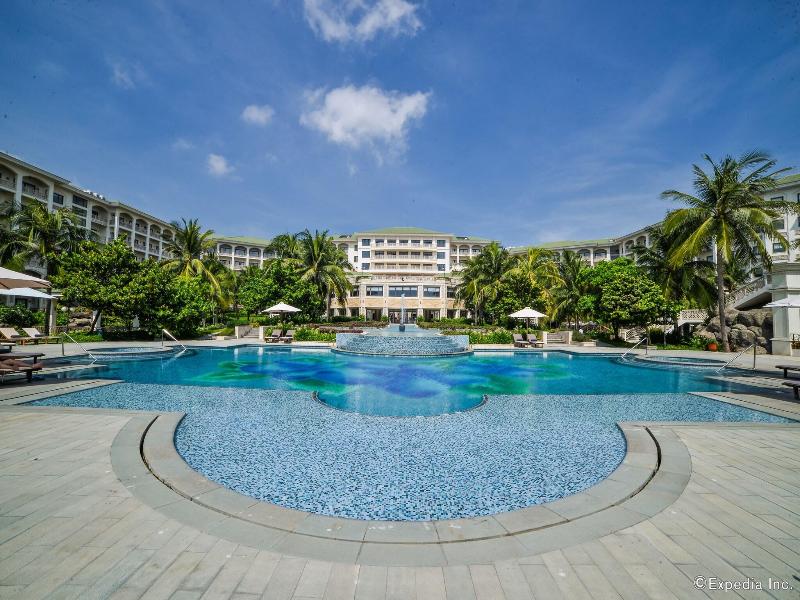 Olalani Resort & Condotel image