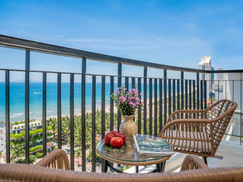 Lunar Hotel Da Nang image