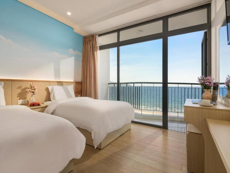 Lunar Hotel Da Nang image