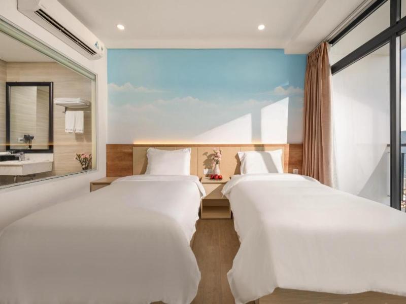 Lunar Hotel Da Nang image