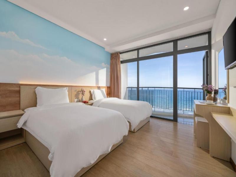 Lunar Hotel Da Nang image