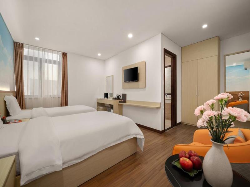 Lunar Hotel Da Nang image