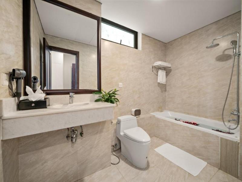 Lunar Hotel Da Nang image