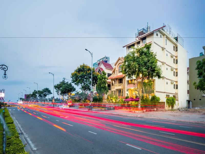 La Maison Da Nang Beach image