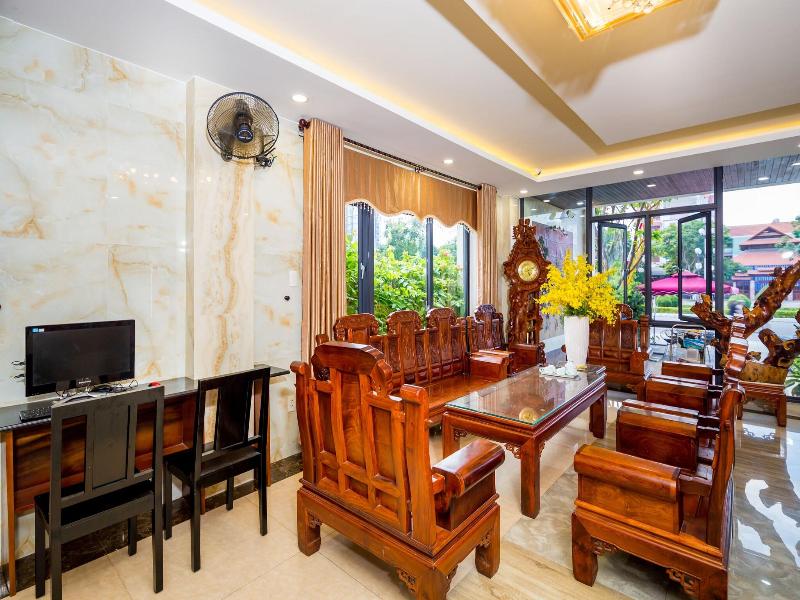 La Maison Da Nang Beach image