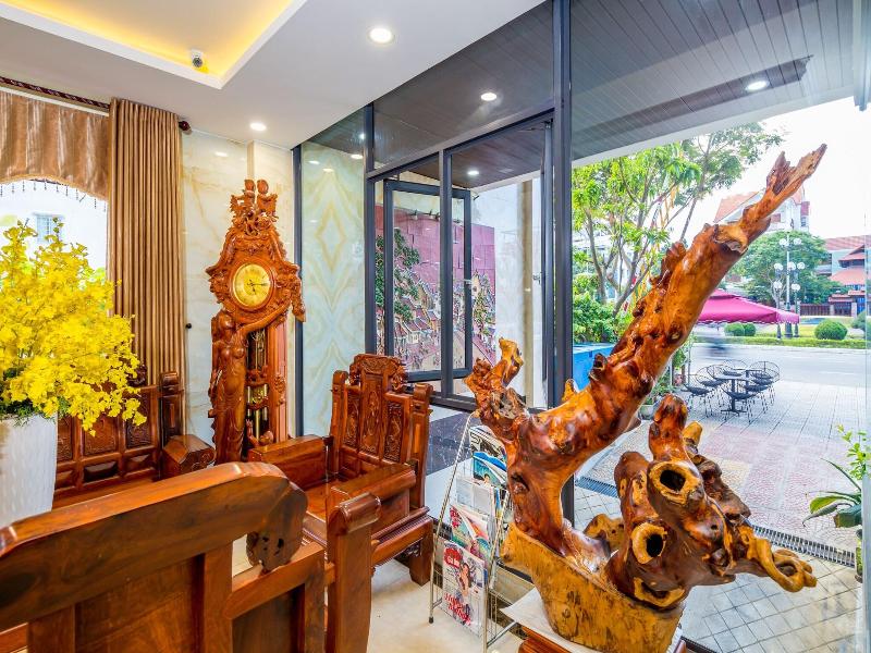 La Maison Da Nang Beach image