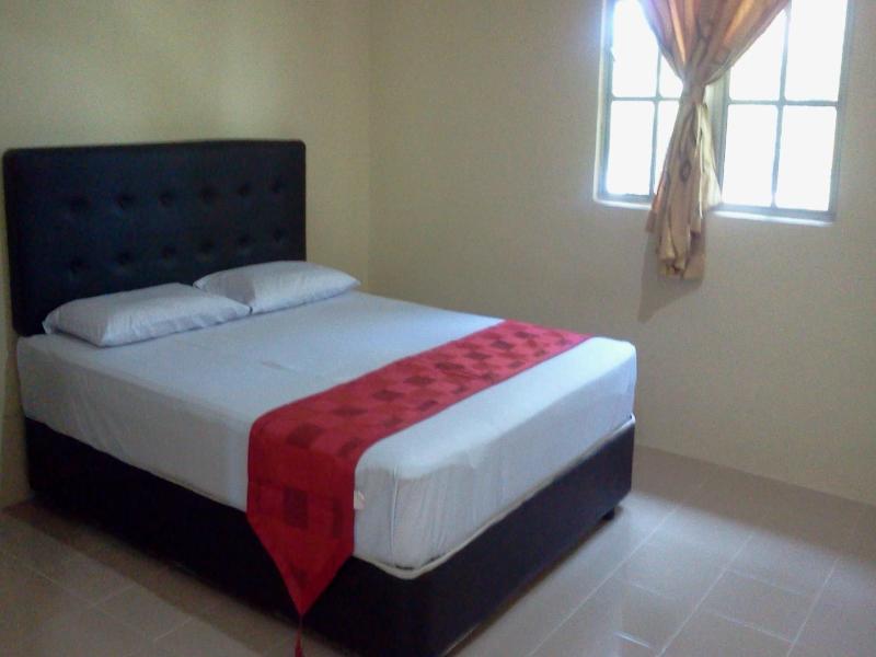 D Warung Motel
