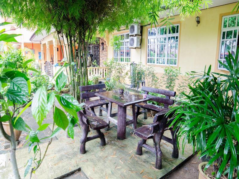 LOT 33 Boutique Hotel