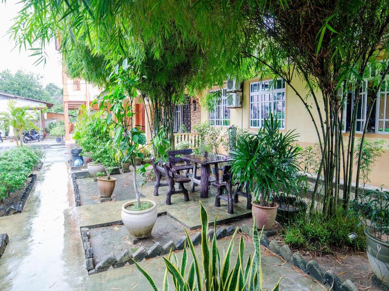 LOT 33 Boutique Hotel