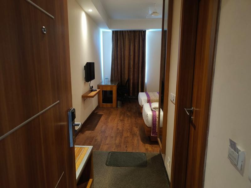 Le Roi Haridwar Hotel image