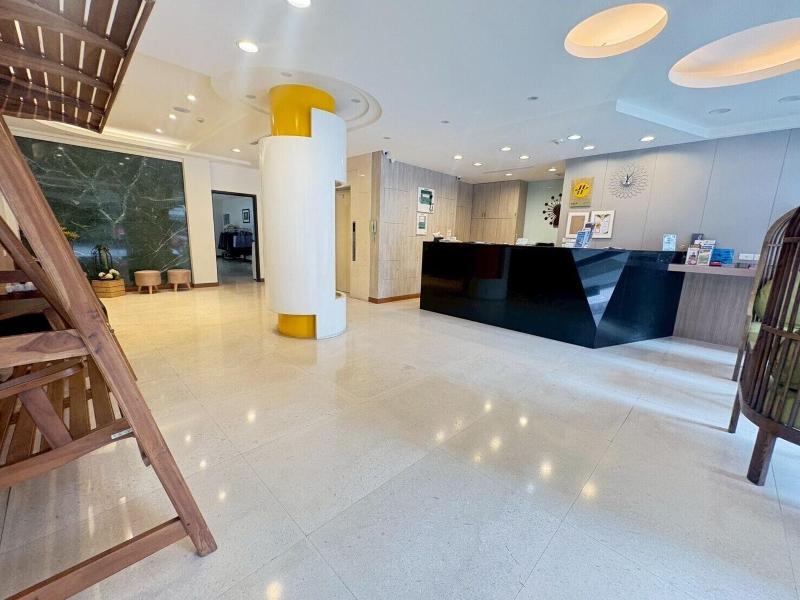Fupin Hotel image
