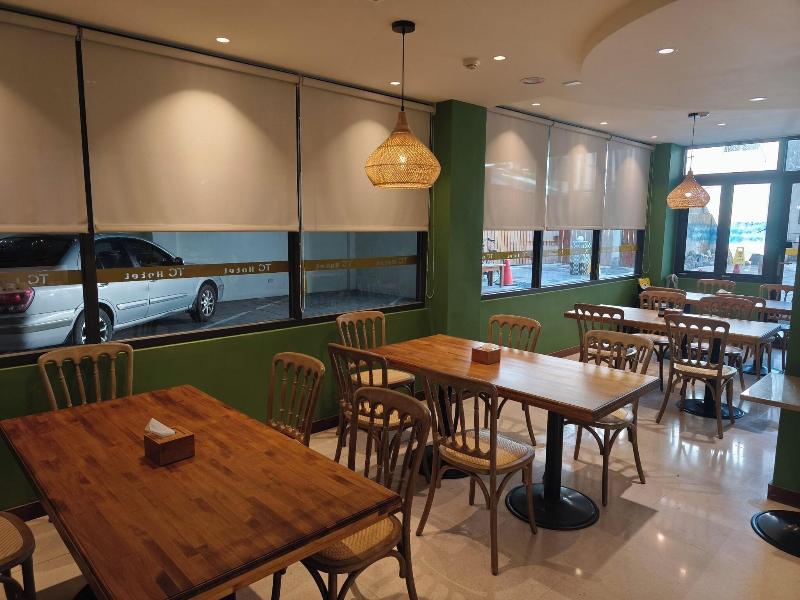 Fupin Hotel image