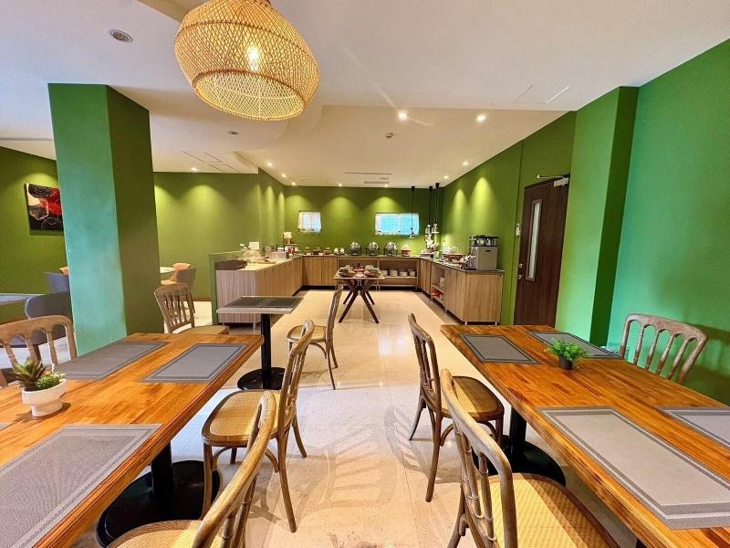 Fupin Hotel image