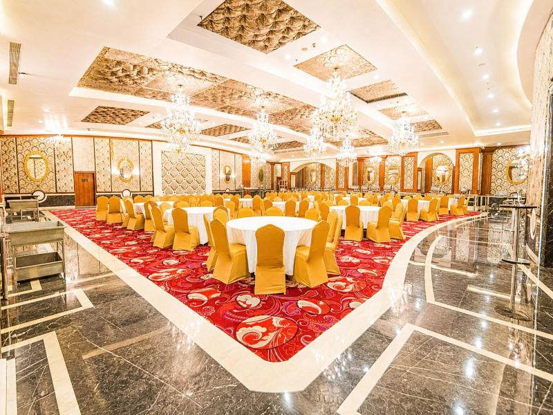 Shakun Hotels And Resort Pure Vegetarian Hotel image