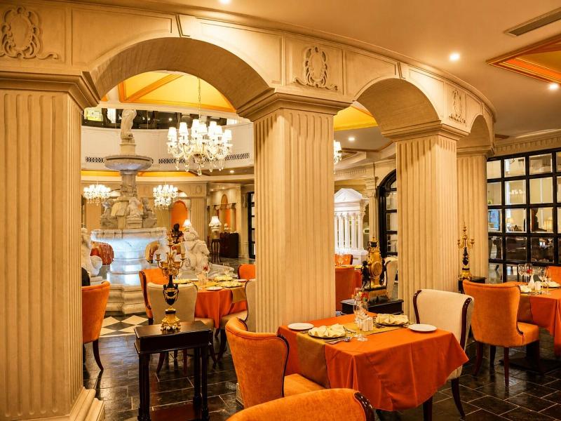 Shakun Hotels And Resort Pure Vegetarian Hotel image