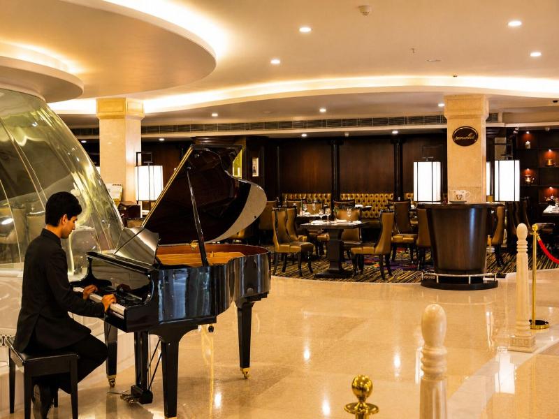 Shakun Hotels And Resort Pure Vegetarian Hotel image