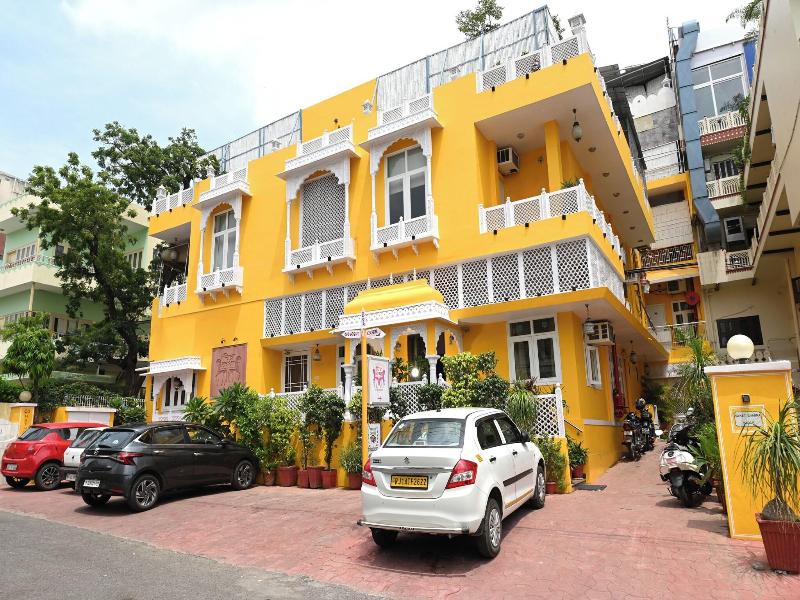 Chitra Katha Hotel image