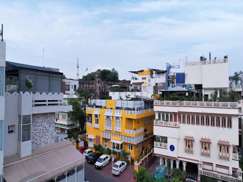 Chitra Katha Hotel image