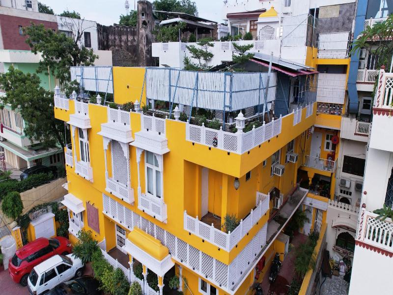 Chitra Katha Hotel image