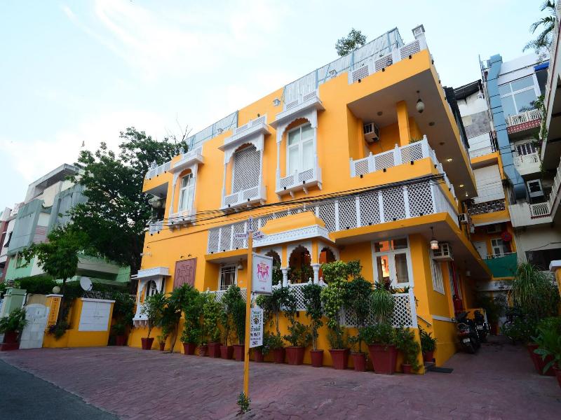 Chitra Katha Hotel image