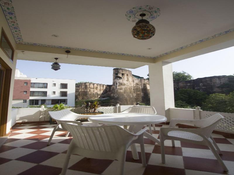Chitra Katha Hotel image