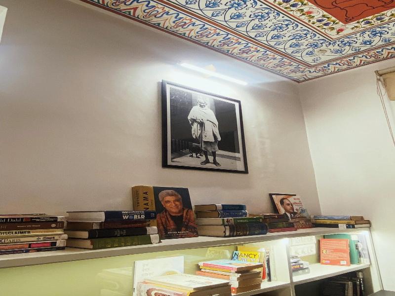 Chitra Katha Hotel image