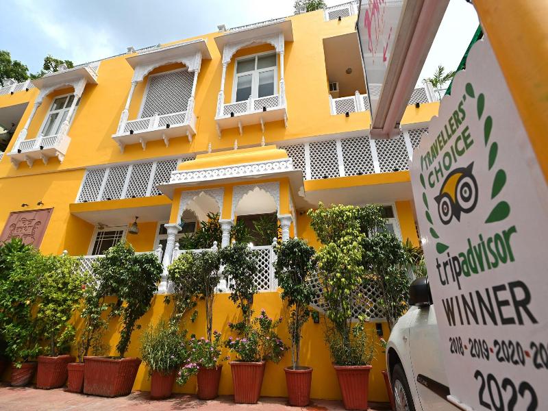 Chitra Katha Hotel image
