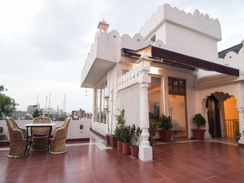 Chitra Katha Hotel image