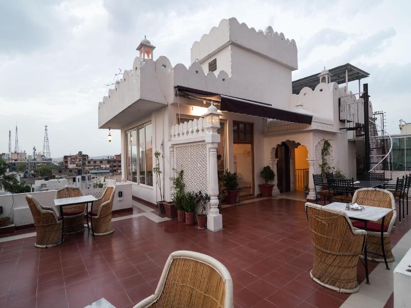 Chitra Katha Hotel image