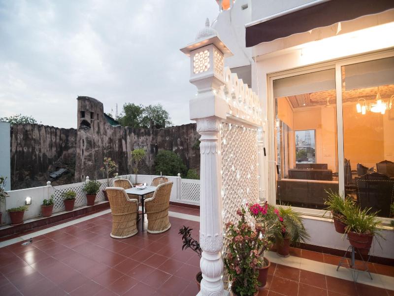 Chitra Katha Hotel image