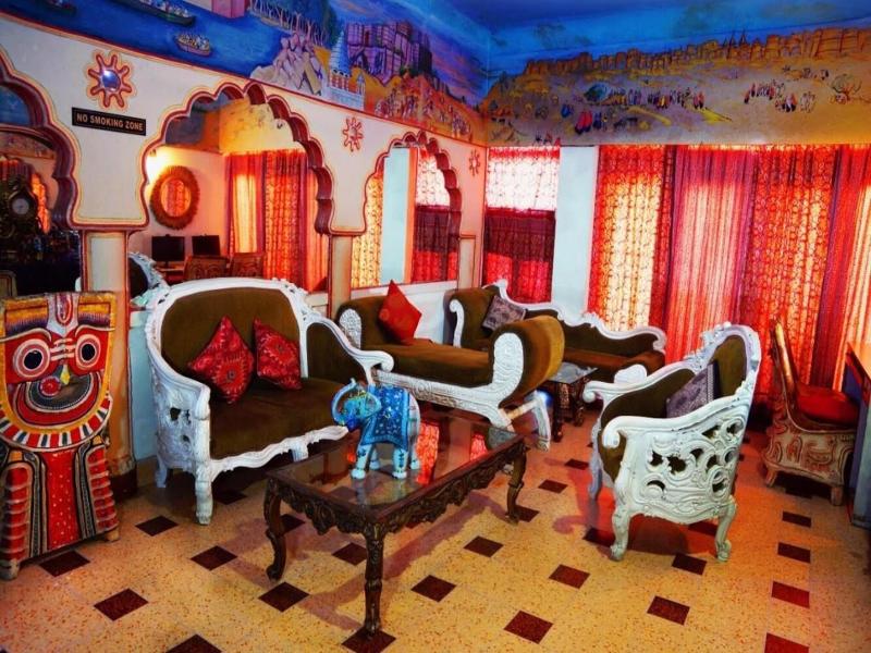 Pearl Palace image
