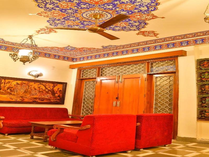 Pearl Palace image