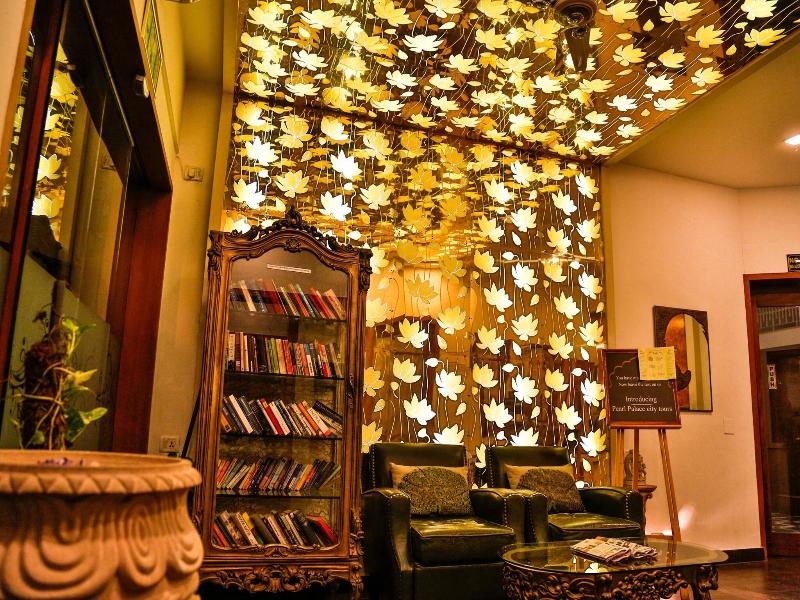 Pearl Palace image
