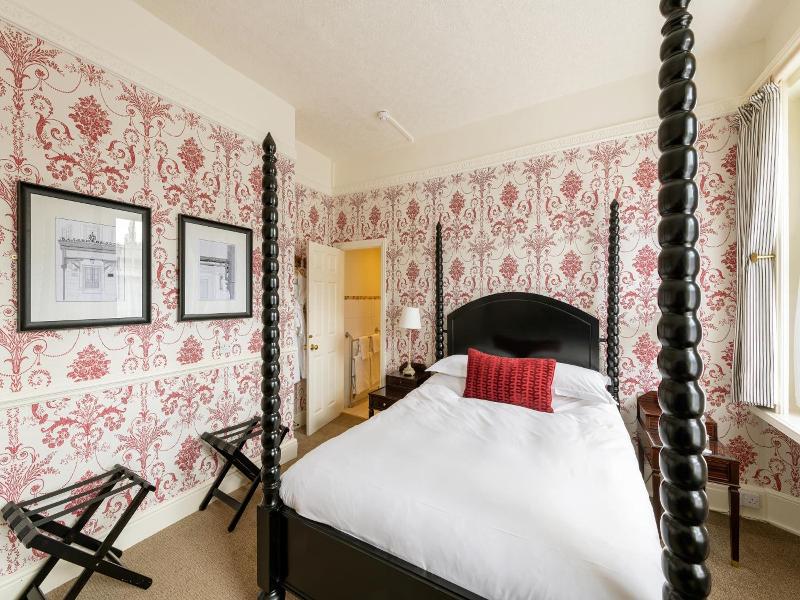 Royal Hotel image