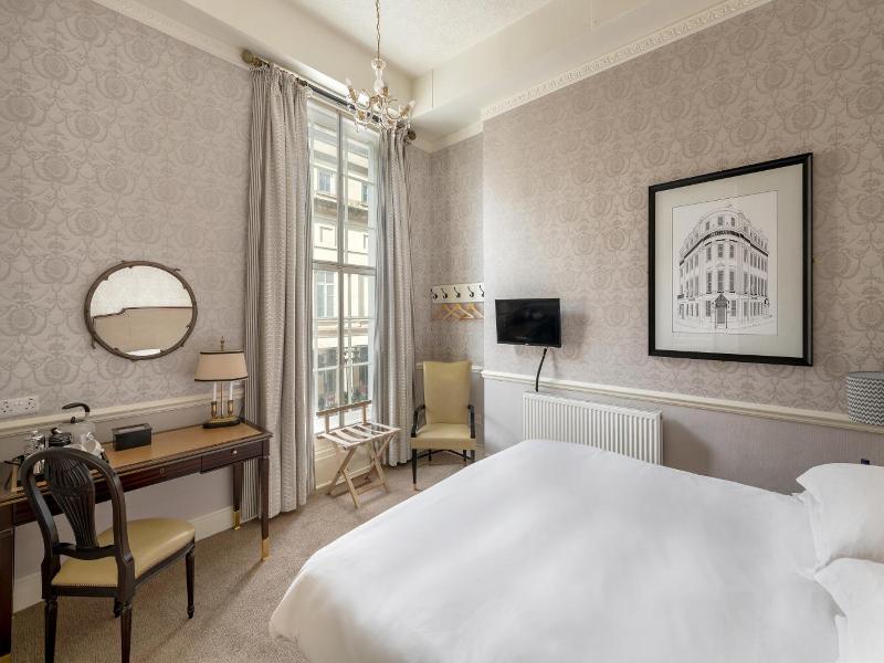 Royal Hotel image