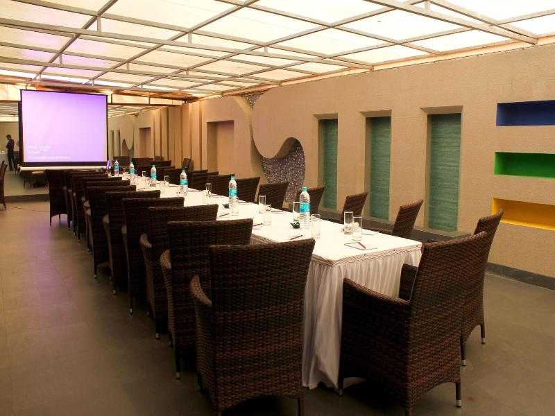 The Roa Hotel image