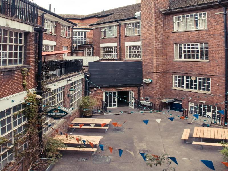 Rock N Bowl Hostel image