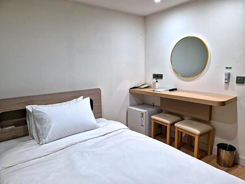 Hotel Gwang Jang image