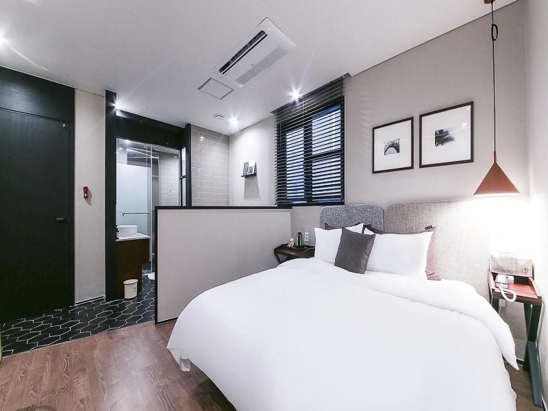 Brown Dot Hotel Yangjeong image