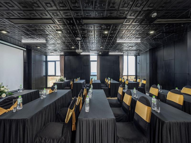 Alcove Da Nang Bay Boutique Hotel image