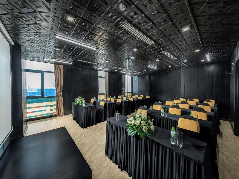 Alcove Da Nang Bay Boutique Hotel image