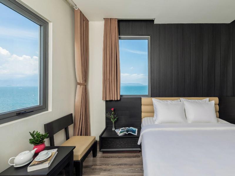 Alcove Da Nang Bay Boutique Hotel image