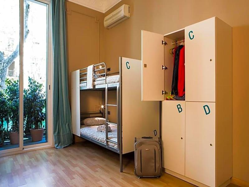 Born Barcelona Hostel image