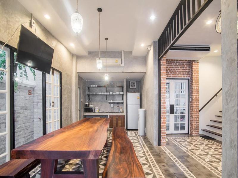 X9HOSTEL image