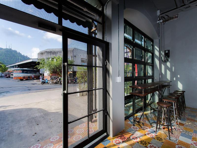 Bloo Hostel image
