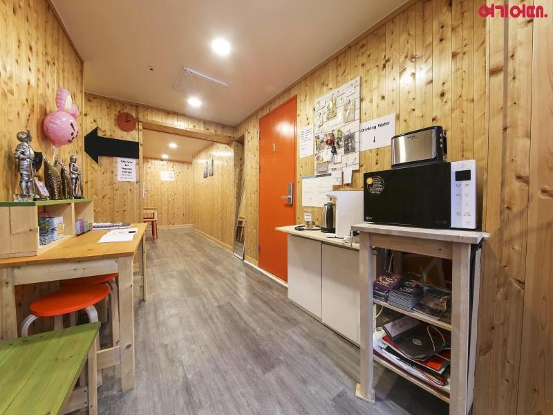 R Guesthouse Seoul Station image