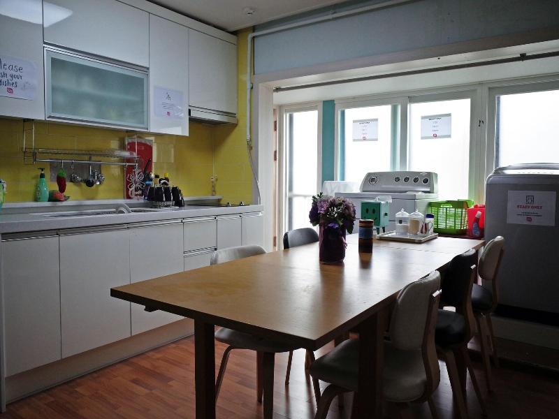 Yakorea Hostel Gangnam image