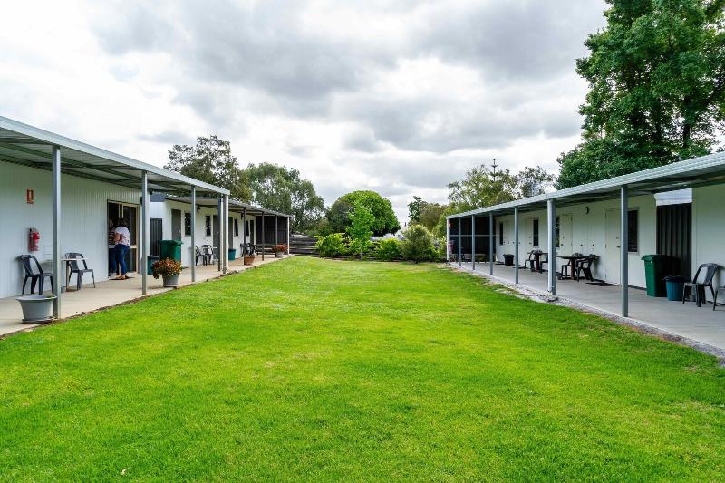 Kingsley Motel — general view