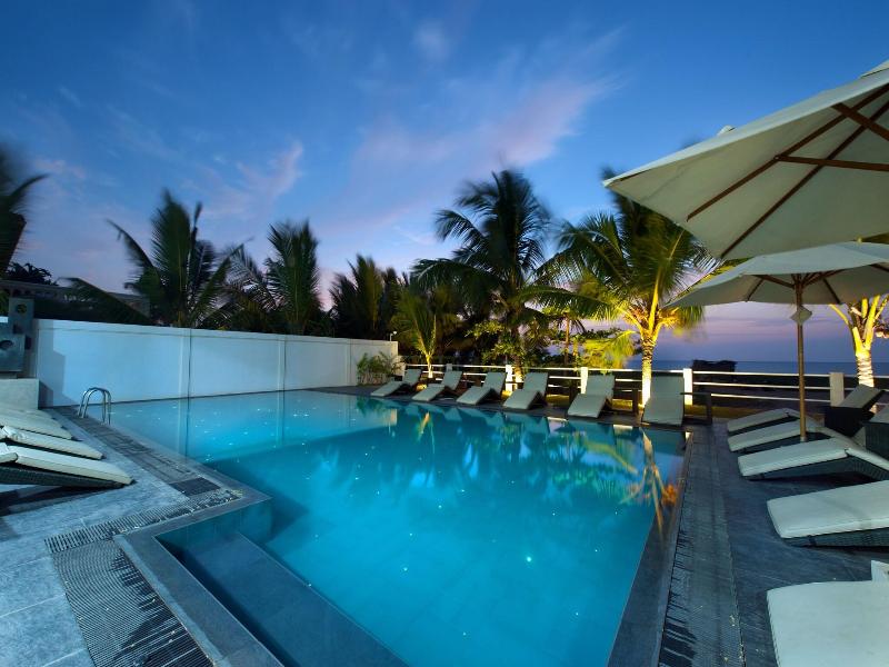 The Beach All Suite Hotel