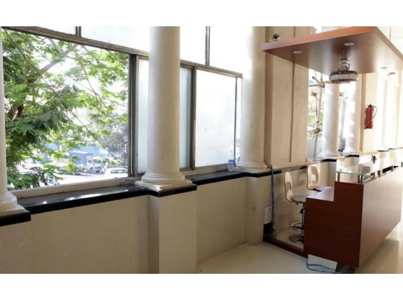 Elphinstone Hotel image